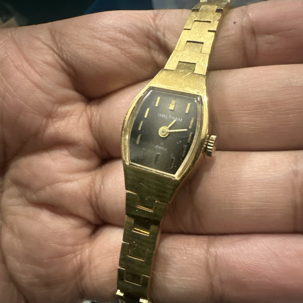 Working Vintage Waltham 17J Woman Watch Gold Tone Manual Wind Fancy 18mm Fit 6in